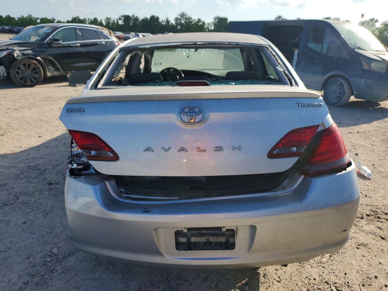 2008 Toyota Avalon Серебряный vin: 4T1BK36B18U279472