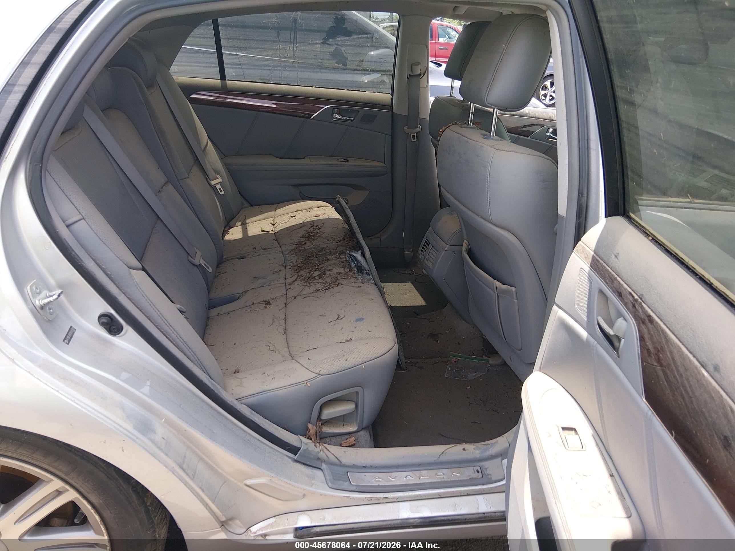 2009 Toyota Avalon Limited Silver vin: 4T1BK36B19U345939