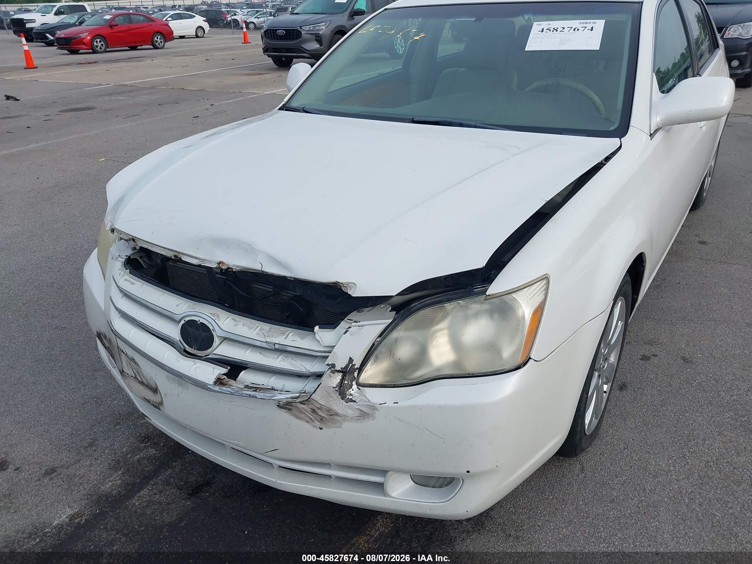 2005 Toyota Avalon Xls Белый vin: 4T1BK36B25U028164