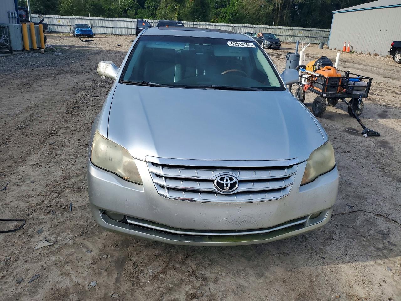 2005 Toyota Avalon Limited Silver vin: 4T1BK36B25U047183