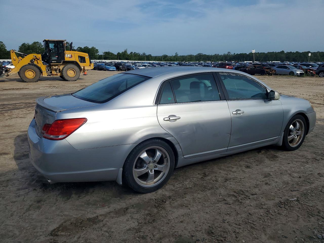 2005 Toyota Avalon Limited Silver vin: 4T1BK36B25U047183