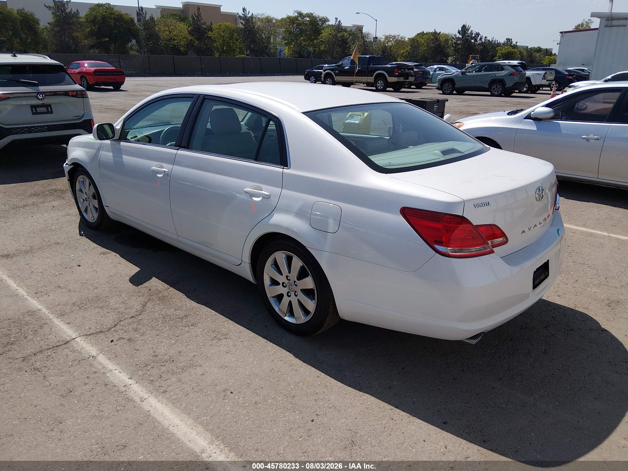2006 Toyota Avalon Xls White vin: 4T1BK36B26U076099