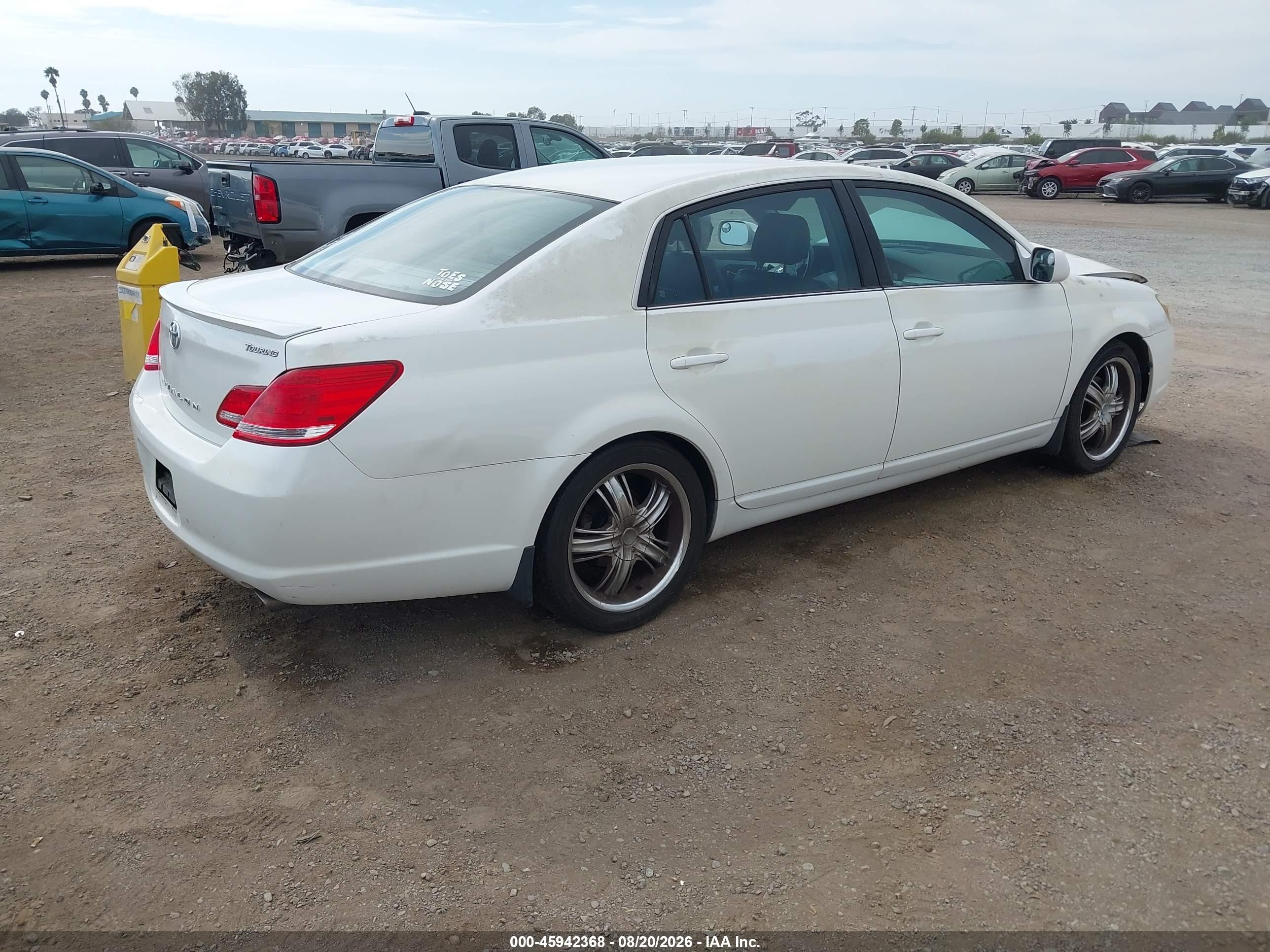 2006 Toyota Avalon Touring White vin: 4T1BK36B26U084557