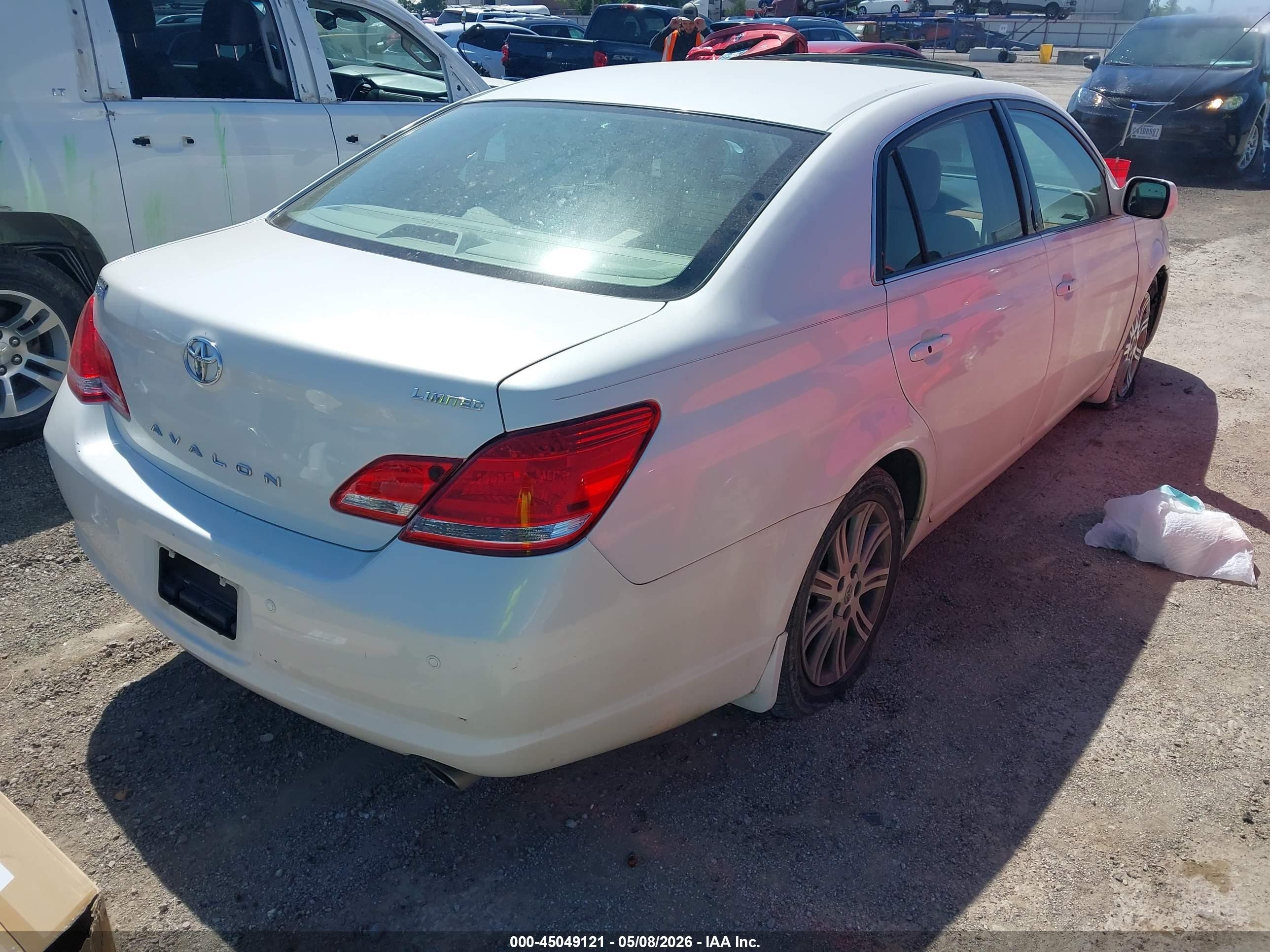 2007 Toyota Avalon Limited White vin: 4T1BK36B27U216847