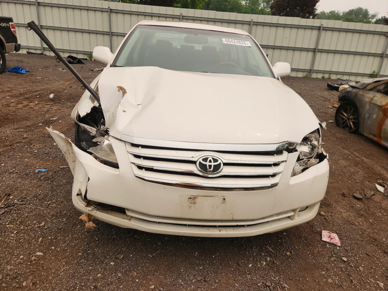 2007 Toyota Avalon Limited White vin: 4T1BK36B27U232806