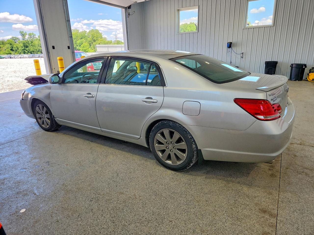 2007 Toyota Avalon Touring Silver vin: 4T1BK36B27U238203