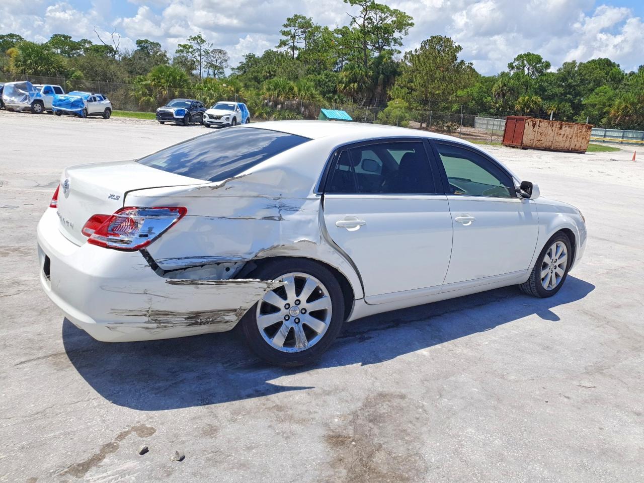 2007 Toyota Avalon Xls White vin: 4T1BK36B27U240078