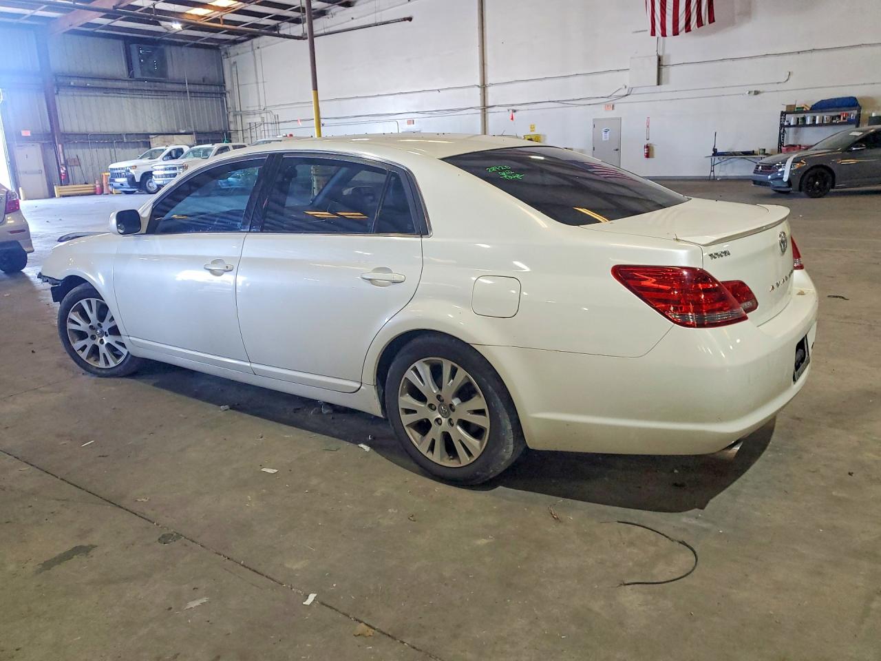 2008 Toyota Avalon Touring White vin: 4T1BK36B28U279089
