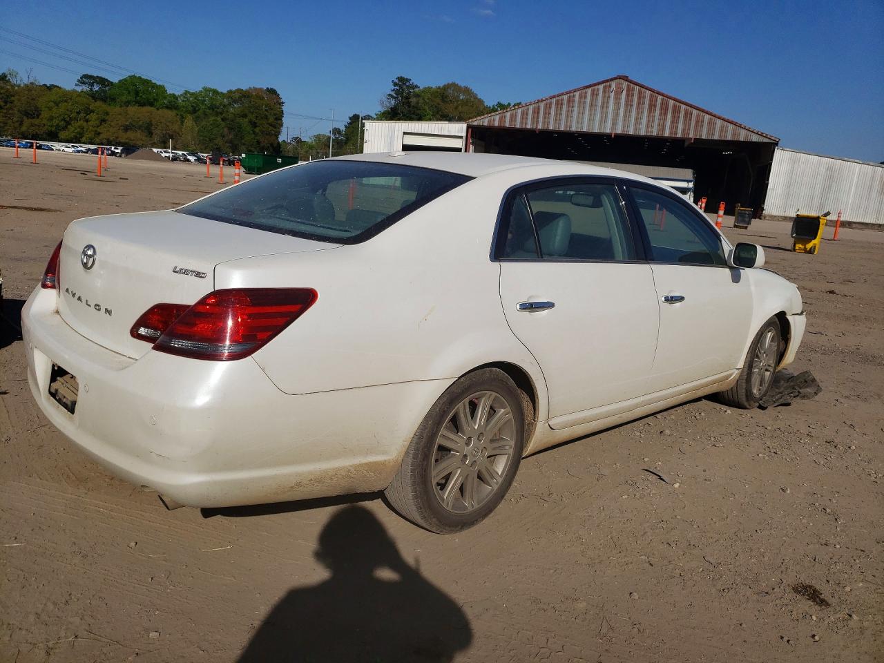 2009 Toyota Avalon Limited White vin: 4T1BK36B29U347733