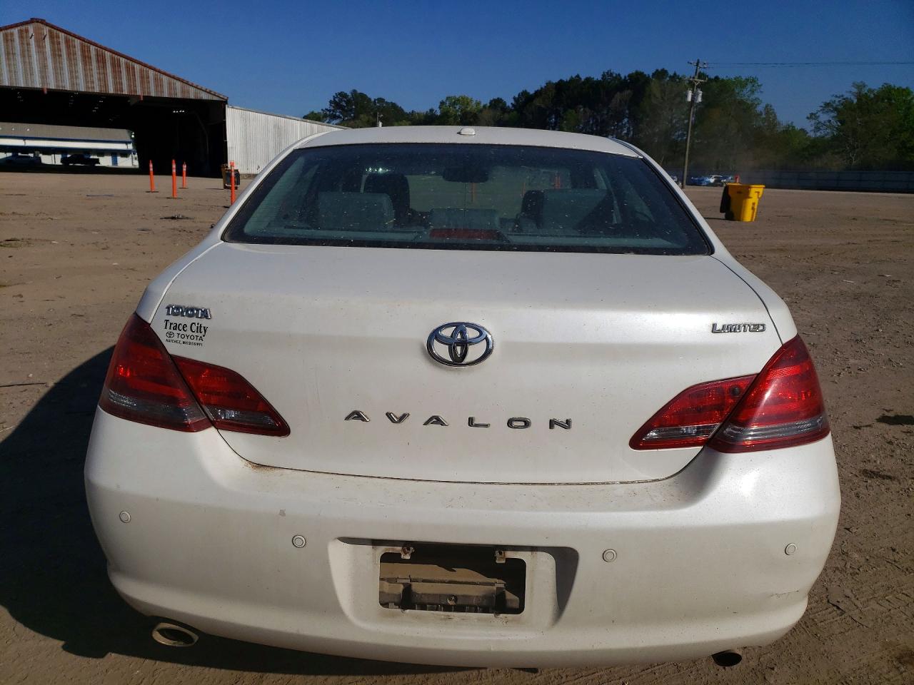 2009 Toyota Avalon Limited White vin: 4T1BK36B29U347733