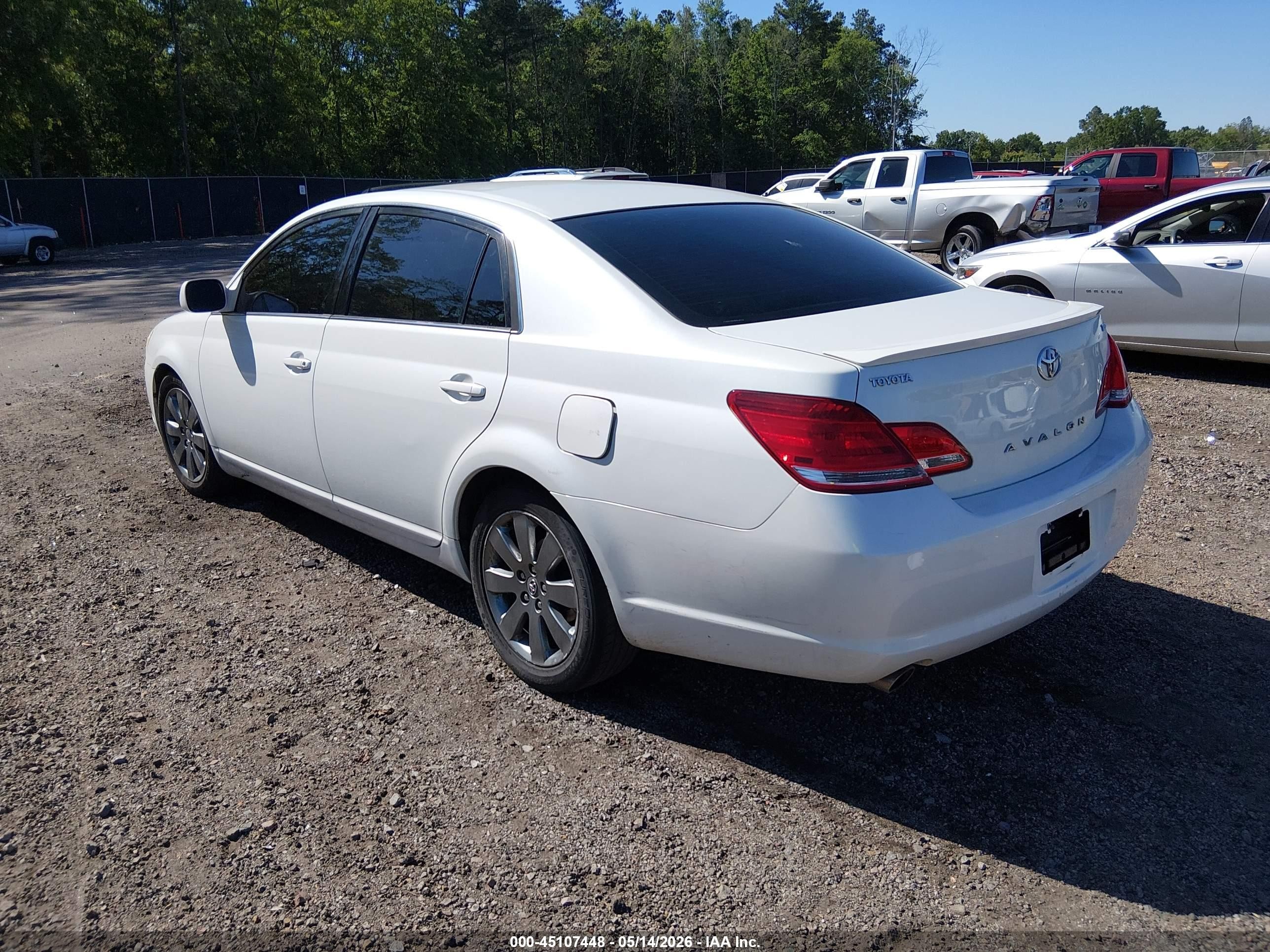 2005 Toyota Avalon Touring White vin: 4T1BK36B35U031574