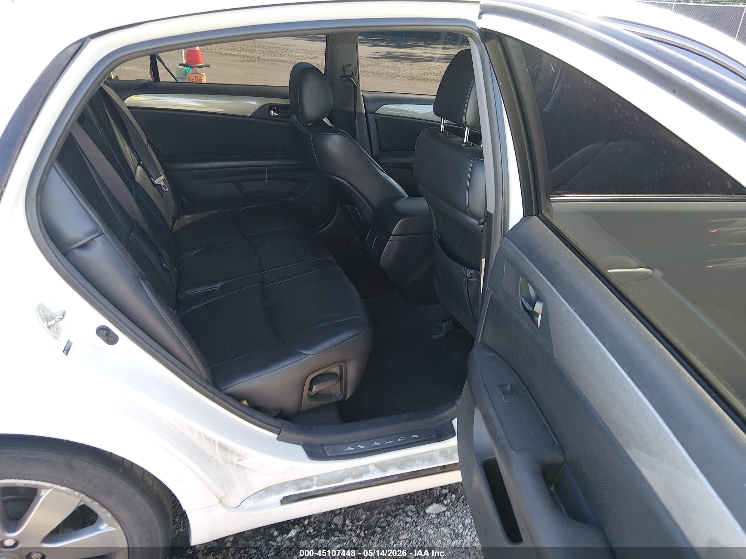 2005 Toyota Avalon Touring White vin: 4T1BK36B35U031574