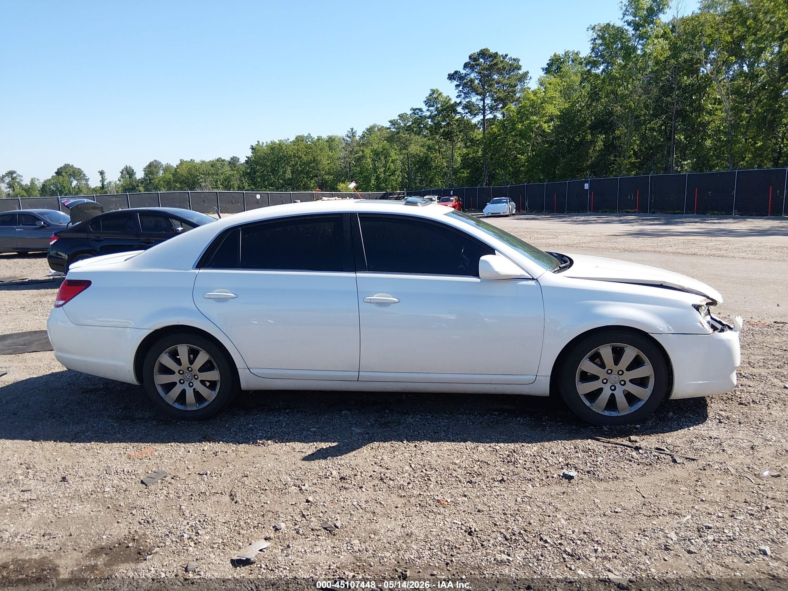 2005 Toyota Avalon Touring White vin: 4T1BK36B35U031574