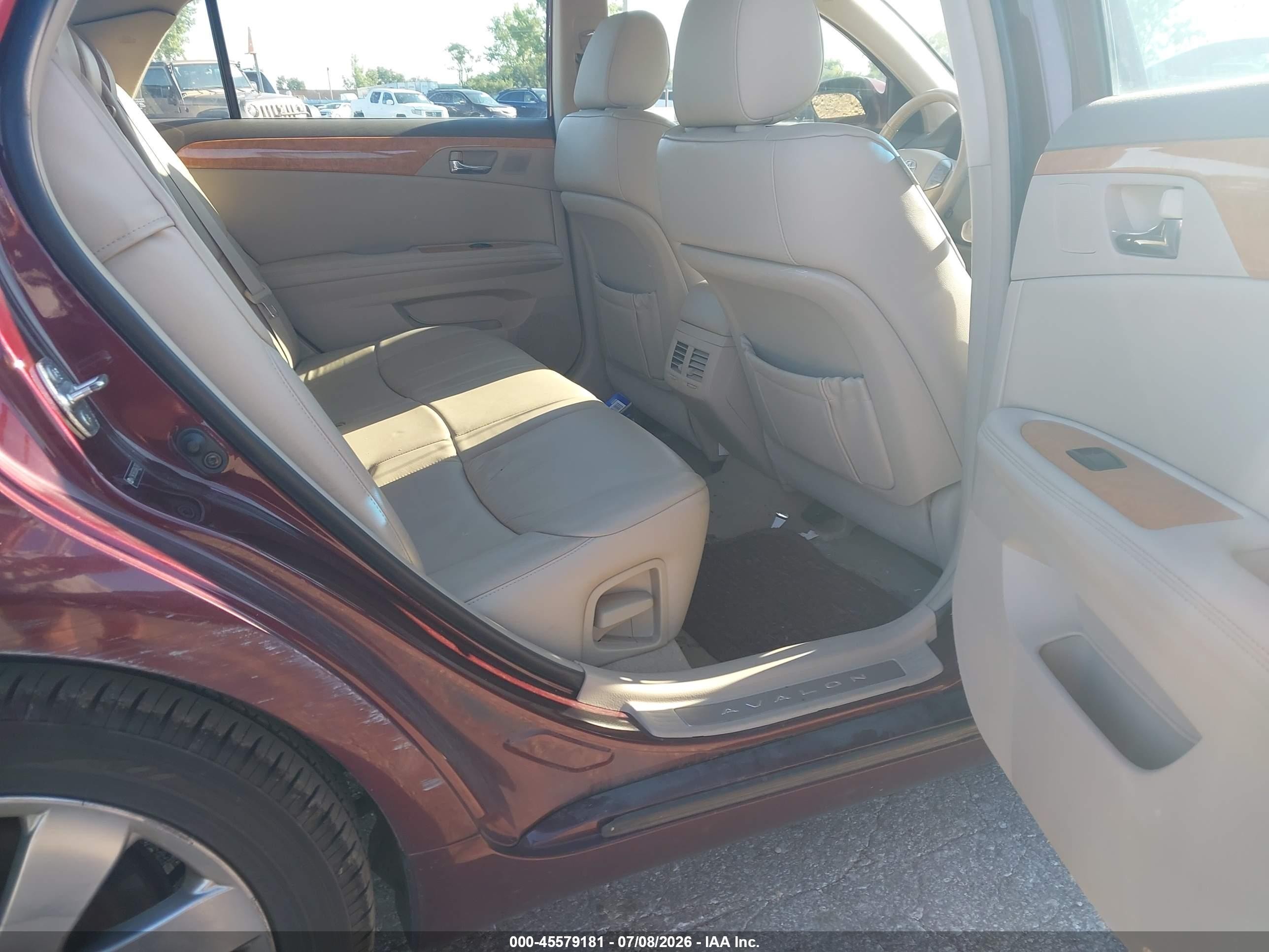 2005 Toyota Avalon Xls Burgundy vin: 4T1BK36B35U043787