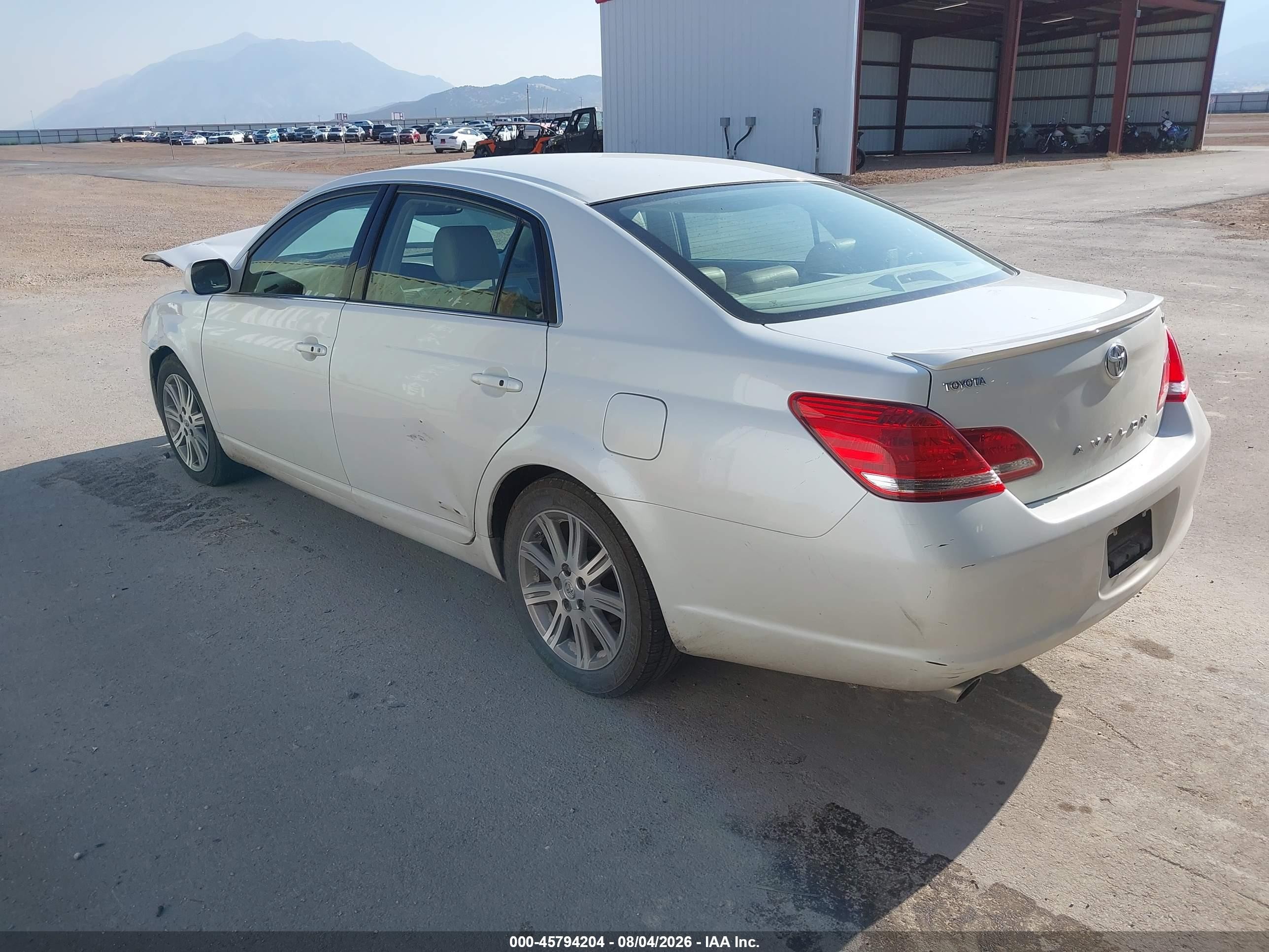 2007 Toyota Avalon Limited White vin: 4T1BK36B37U252210