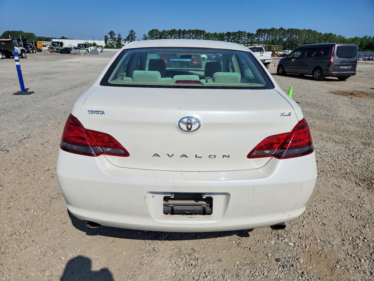 2008 Toyota Avalon Xl White vin: 4T1BK36B38U257330