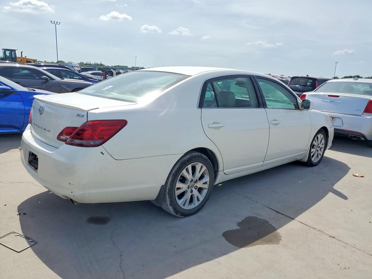 2008 Toyota Avalon Xls White vin: 4T1BK36B38U315209