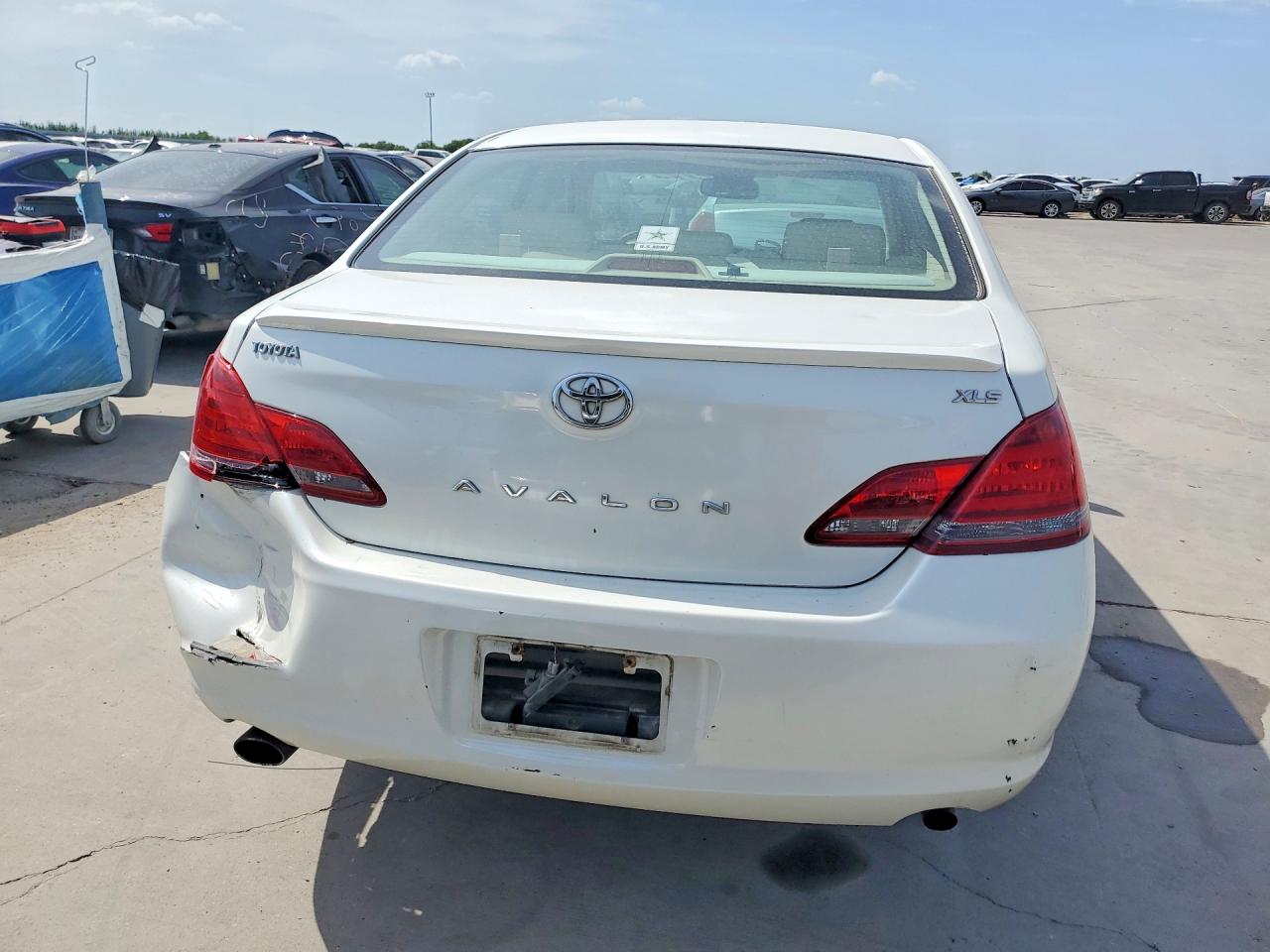 2008 Toyota Avalon Xls White vin: 4T1BK36B38U315209