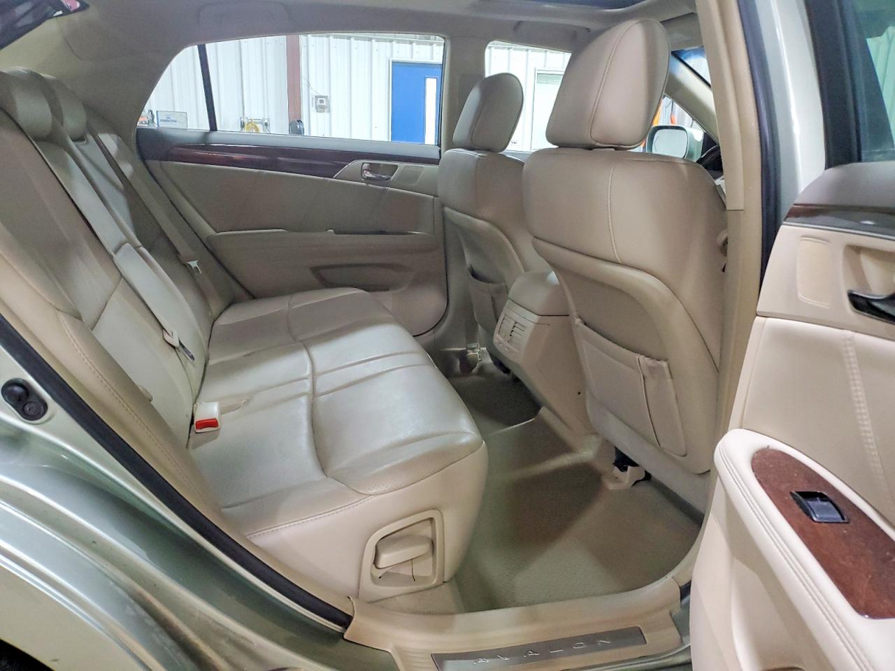 2009 Toyota Avalon Limited Silver vin: 4T1BK36B39U348888