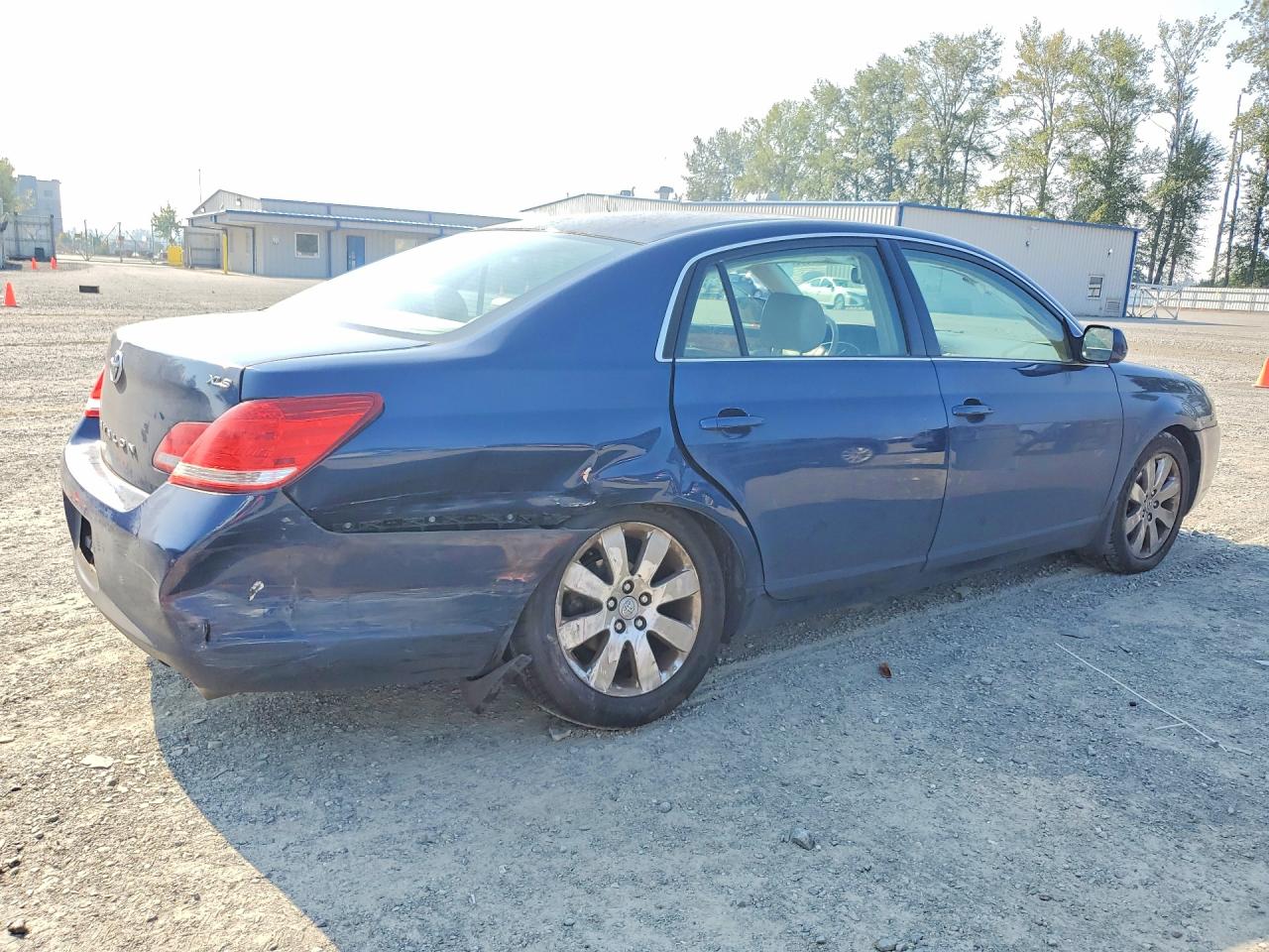 2005 Toyota Avalon Xls Blue vin: 4T1BK36B45U016159