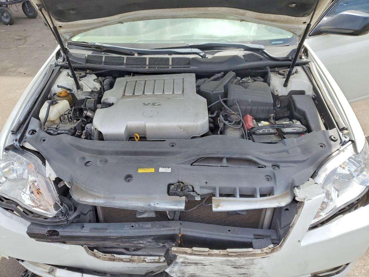 2005 Toyota Avalon Xls White vin: 4T1BK36B45U019630