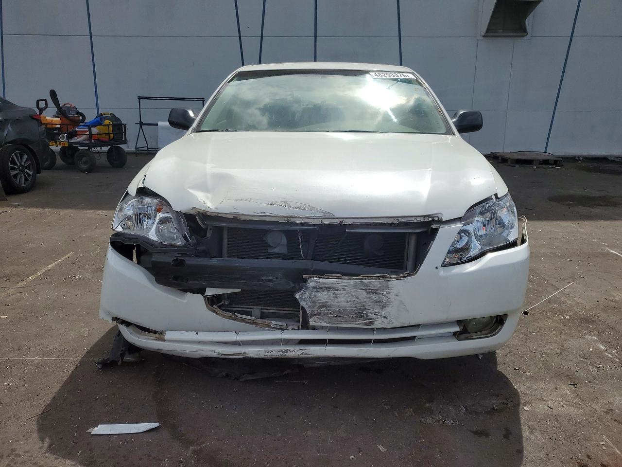 2005 Toyota Avalon Xls White vin: 4T1BK36B45U019630