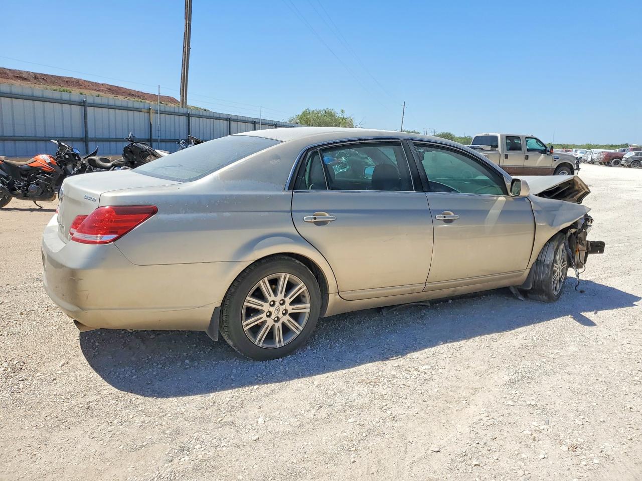 2005 Toyota Avalon Limited Tan vin: 4T1BK36B45U024021