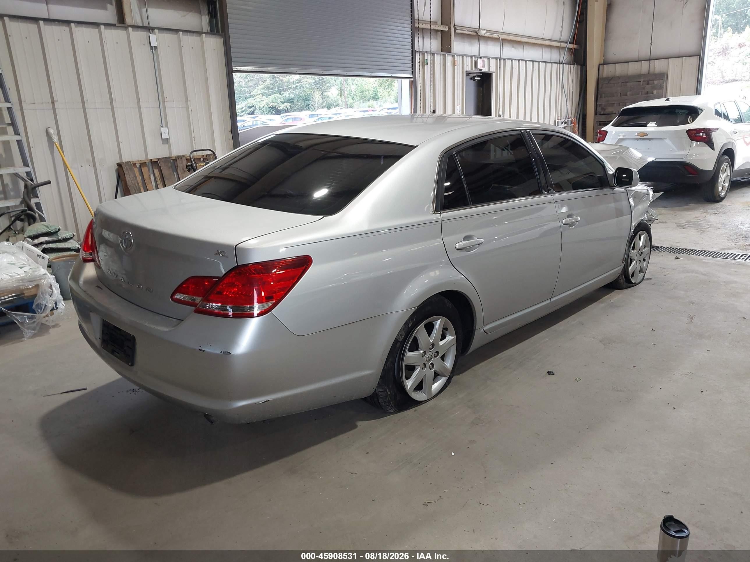 2005 Toyota Avalon Xl Silver vin: 4T1BK36B45U027422