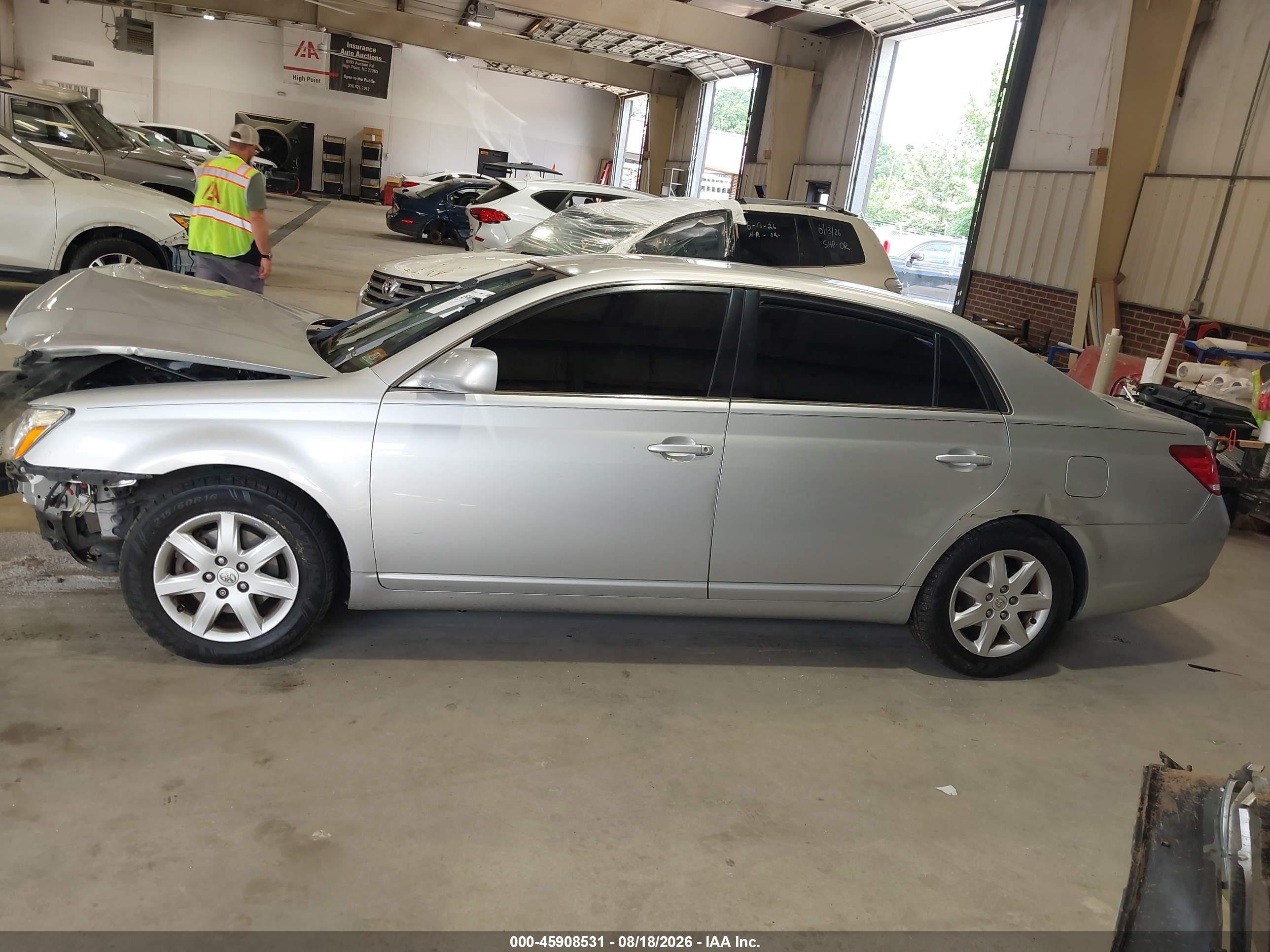 2005 Toyota Avalon Xl Silver vin: 4T1BK36B45U027422