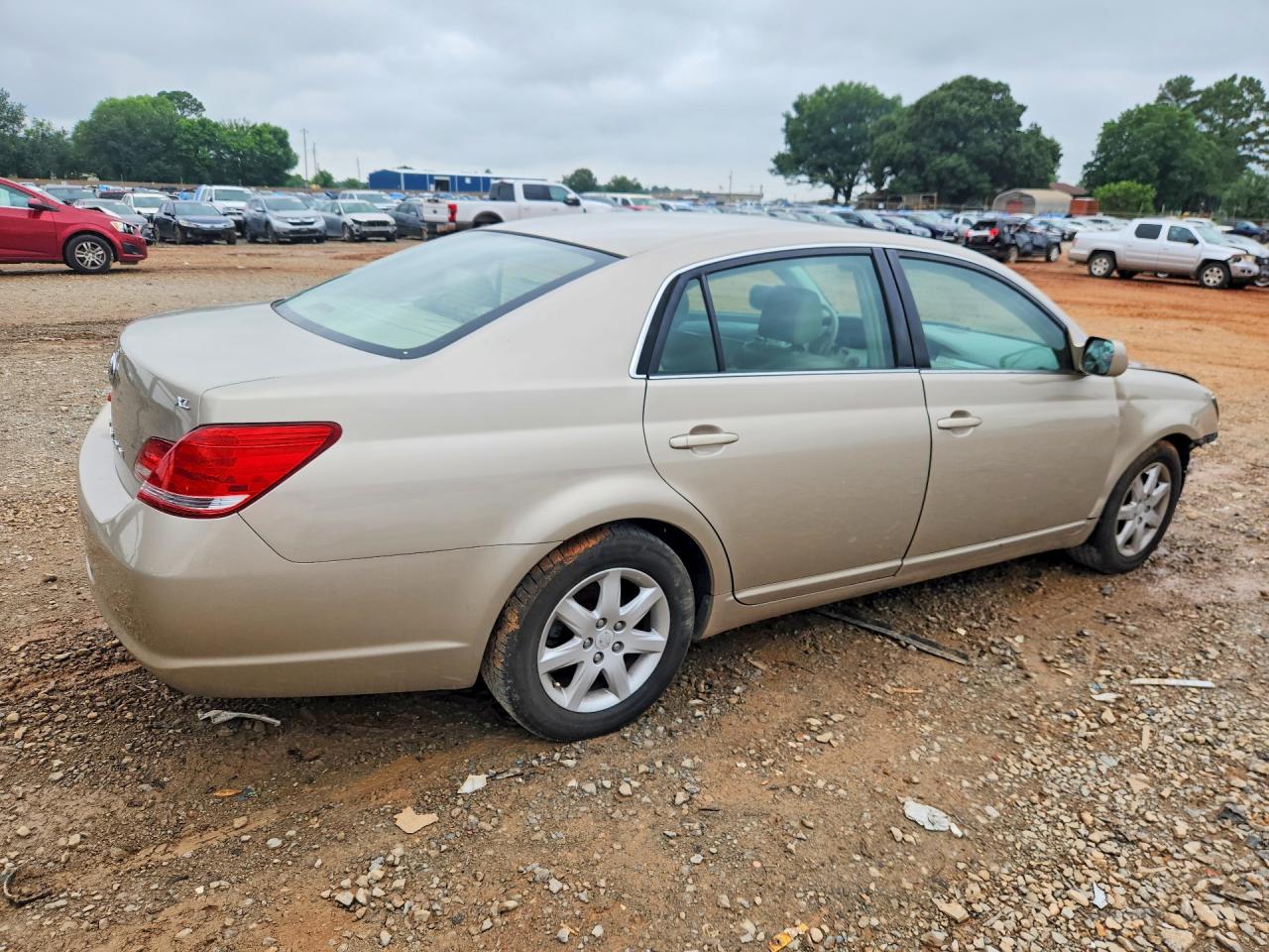 2006 Toyota Avalon Xl Gold vin: 4T1BK36B46U094927
