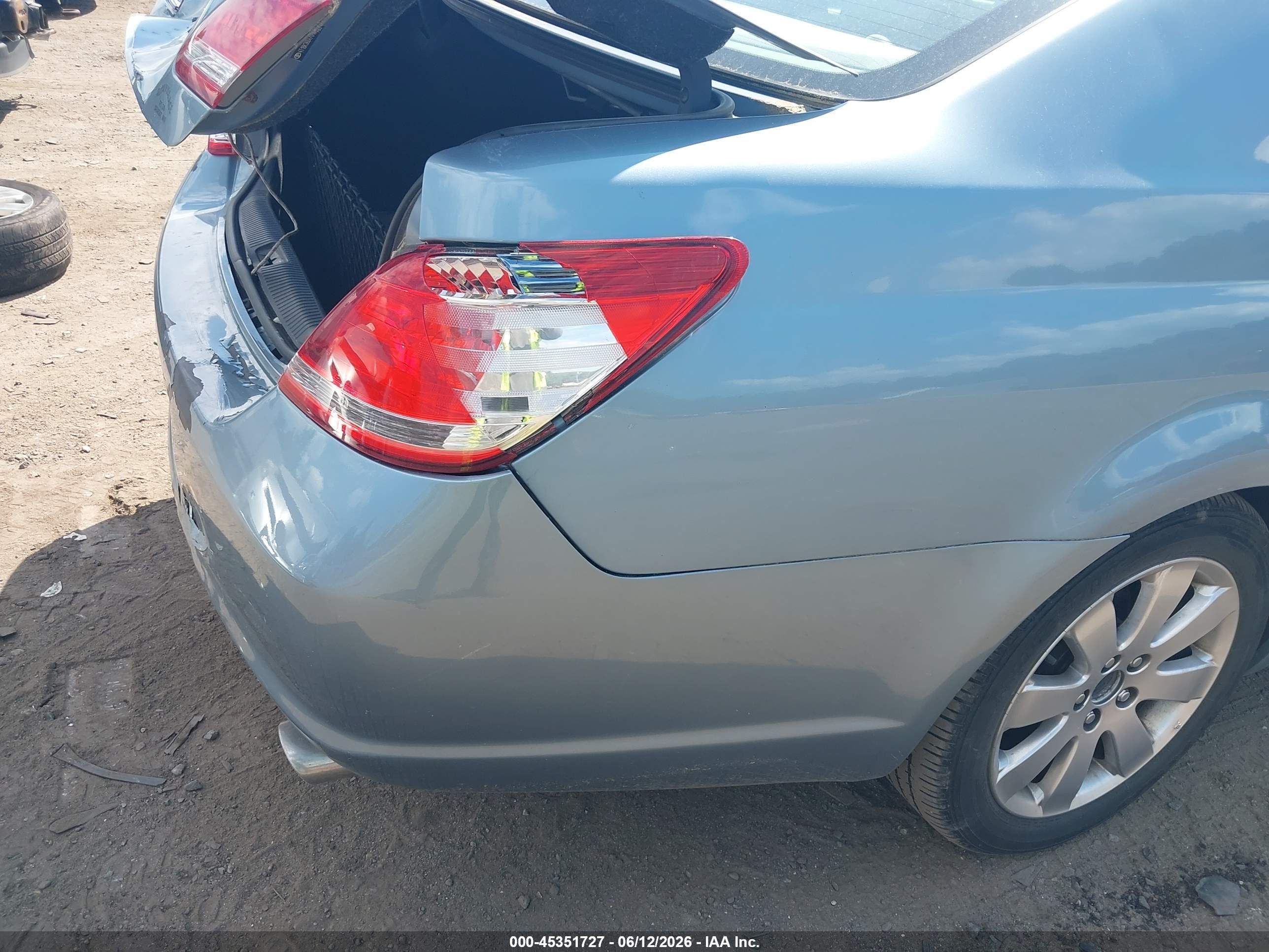 2007 Toyota Avalon Xls Light Blue vin: 4T1BK36B47U168915
