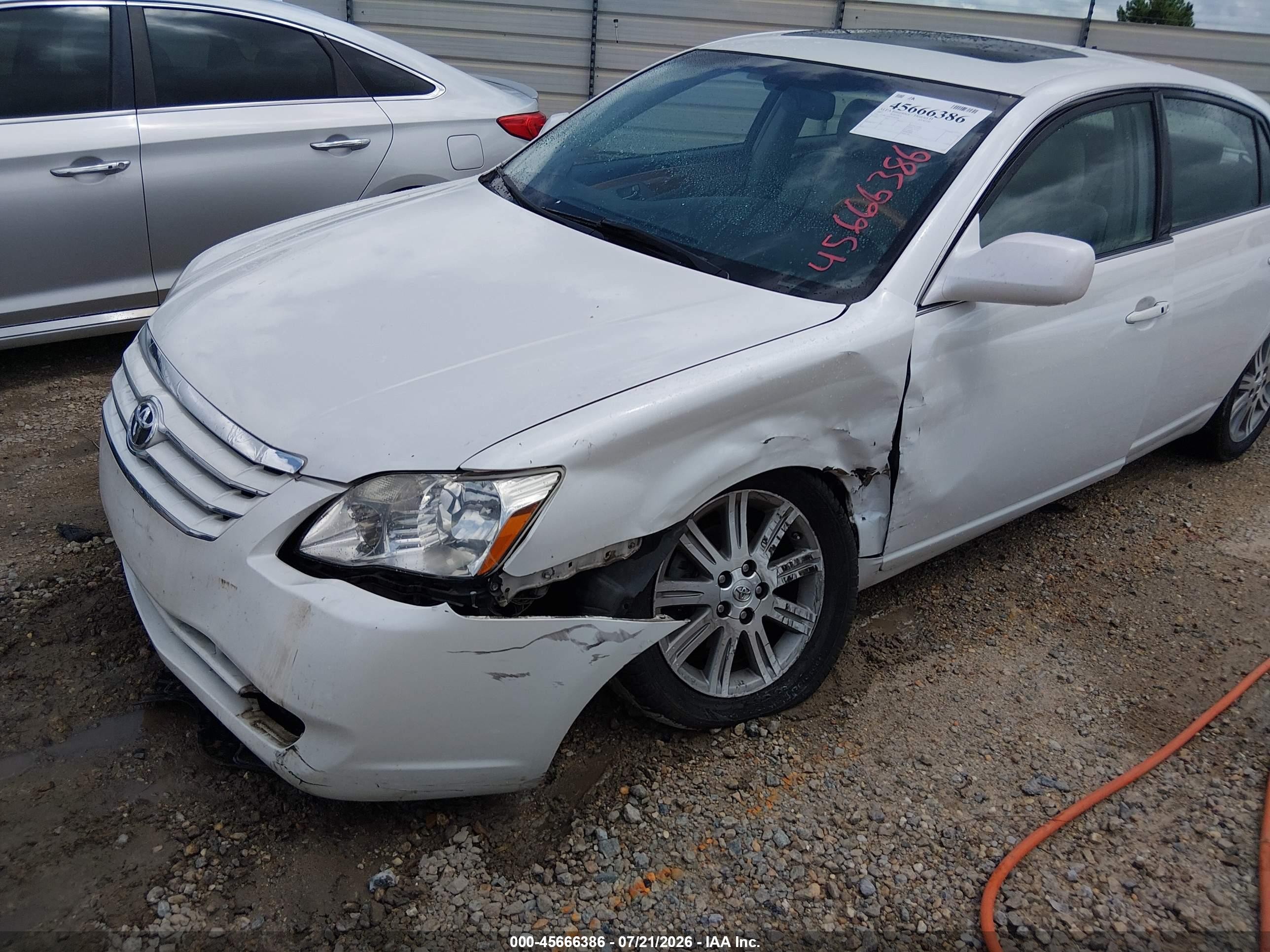 2007 Toyota Avalon Limited White vin: 4T1BK36B47U250546