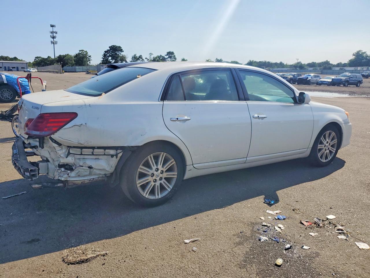 2008 Toyota Avalon Limited White vin: 4T1BK36B48U274850