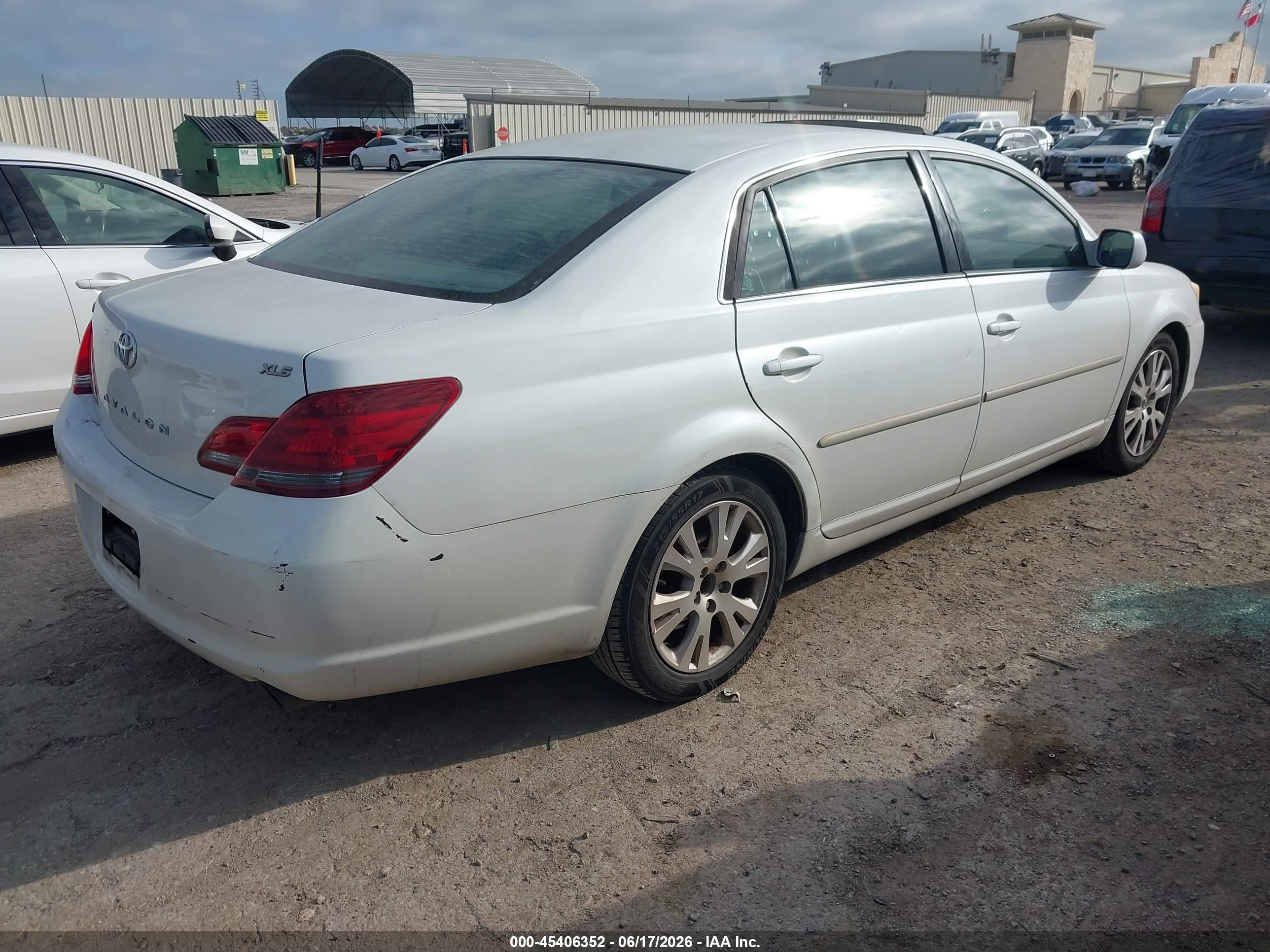 2008 Toyota Avalon Xls White vin: 4T1BK36B48U294077