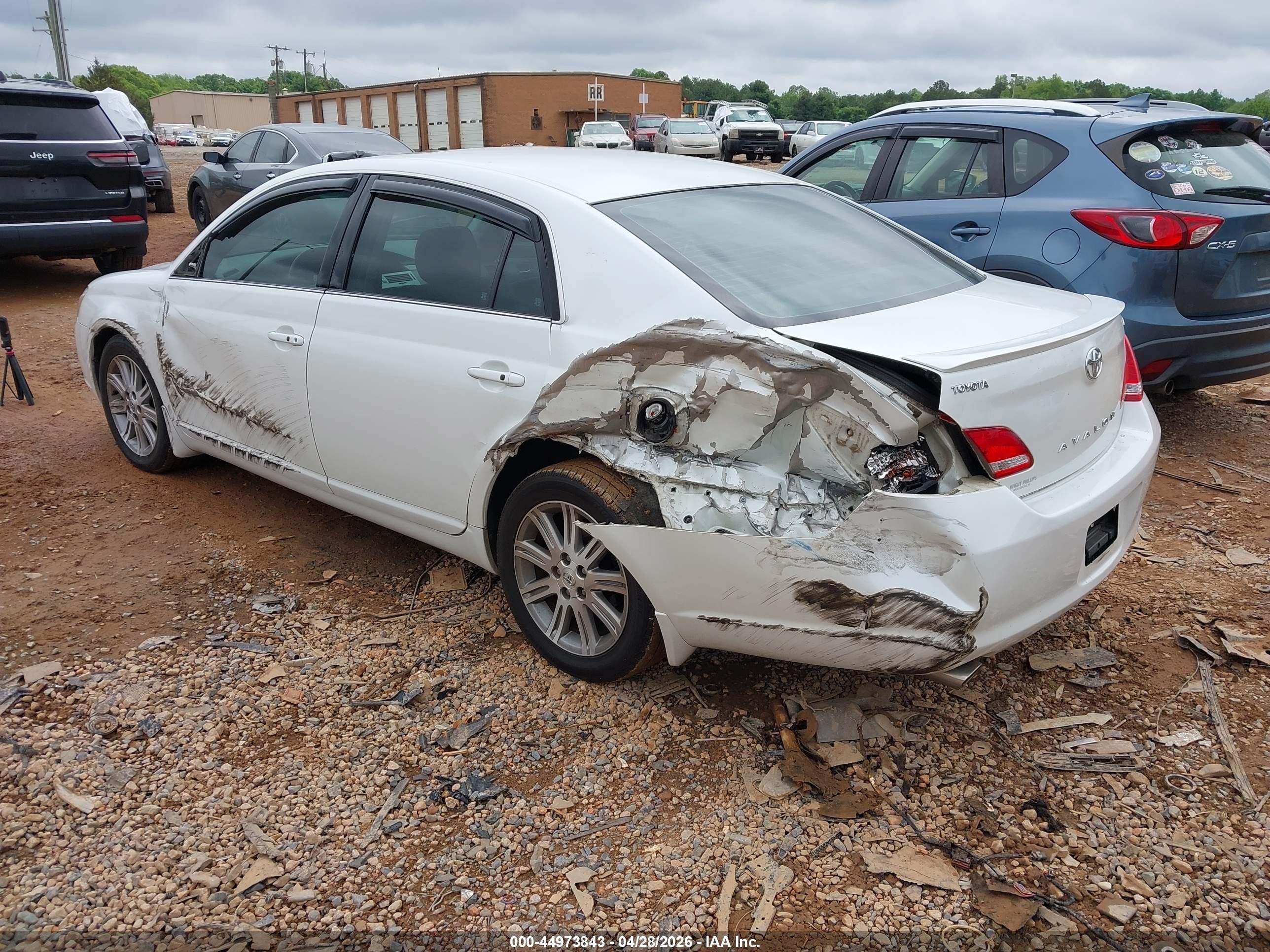 2006 Toyota Avalon Limited White vin: 4T1BK36B56U108074