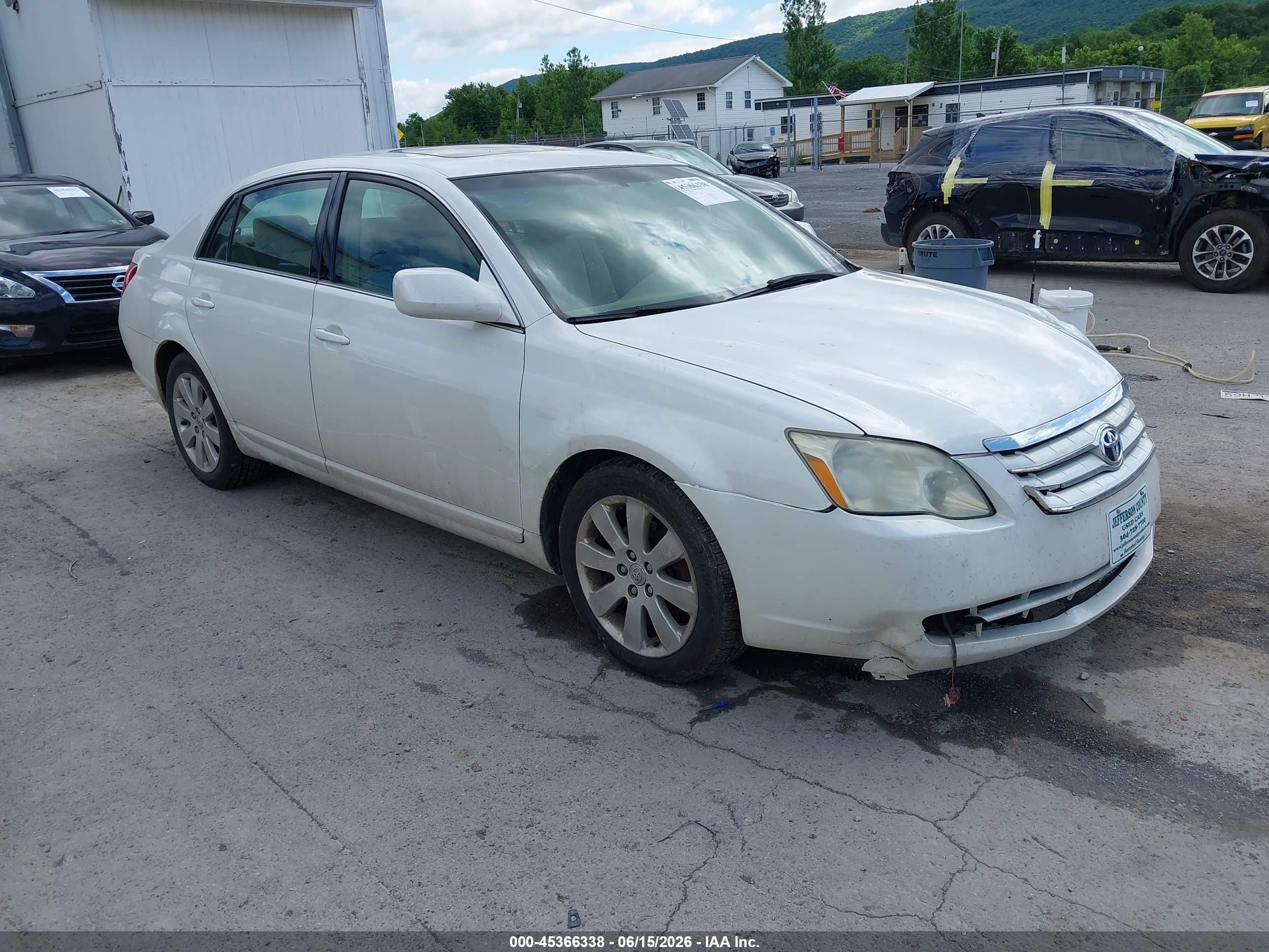2006 Toyota Avalon Xls White vin: 4T1BK36B56U166881