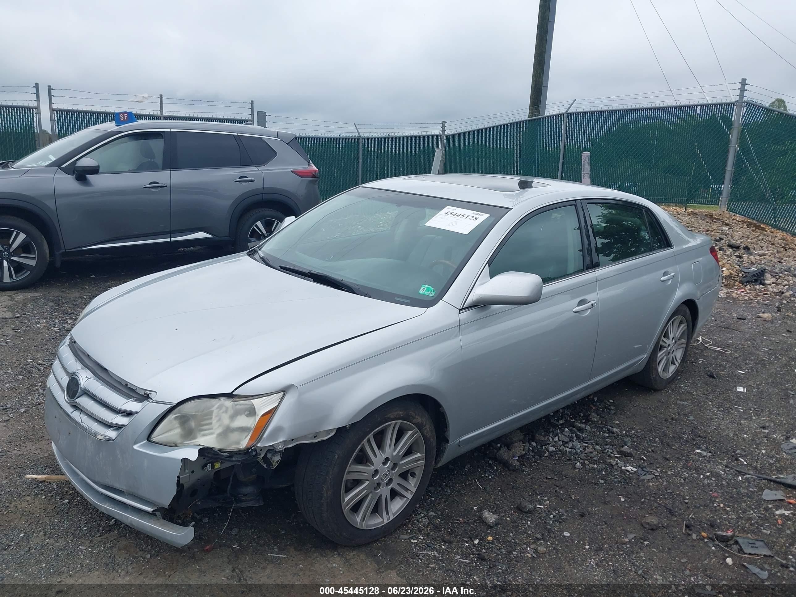 2007 Toyota Avalon Limited Silver vin: 4T1BK36B57U218219
