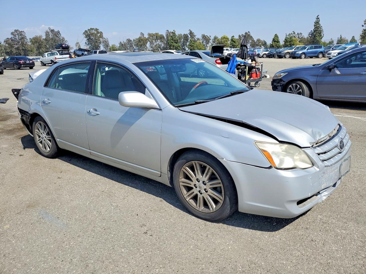 2007 Toyota Avalon Silver vin: 4T1BK36B57U250409