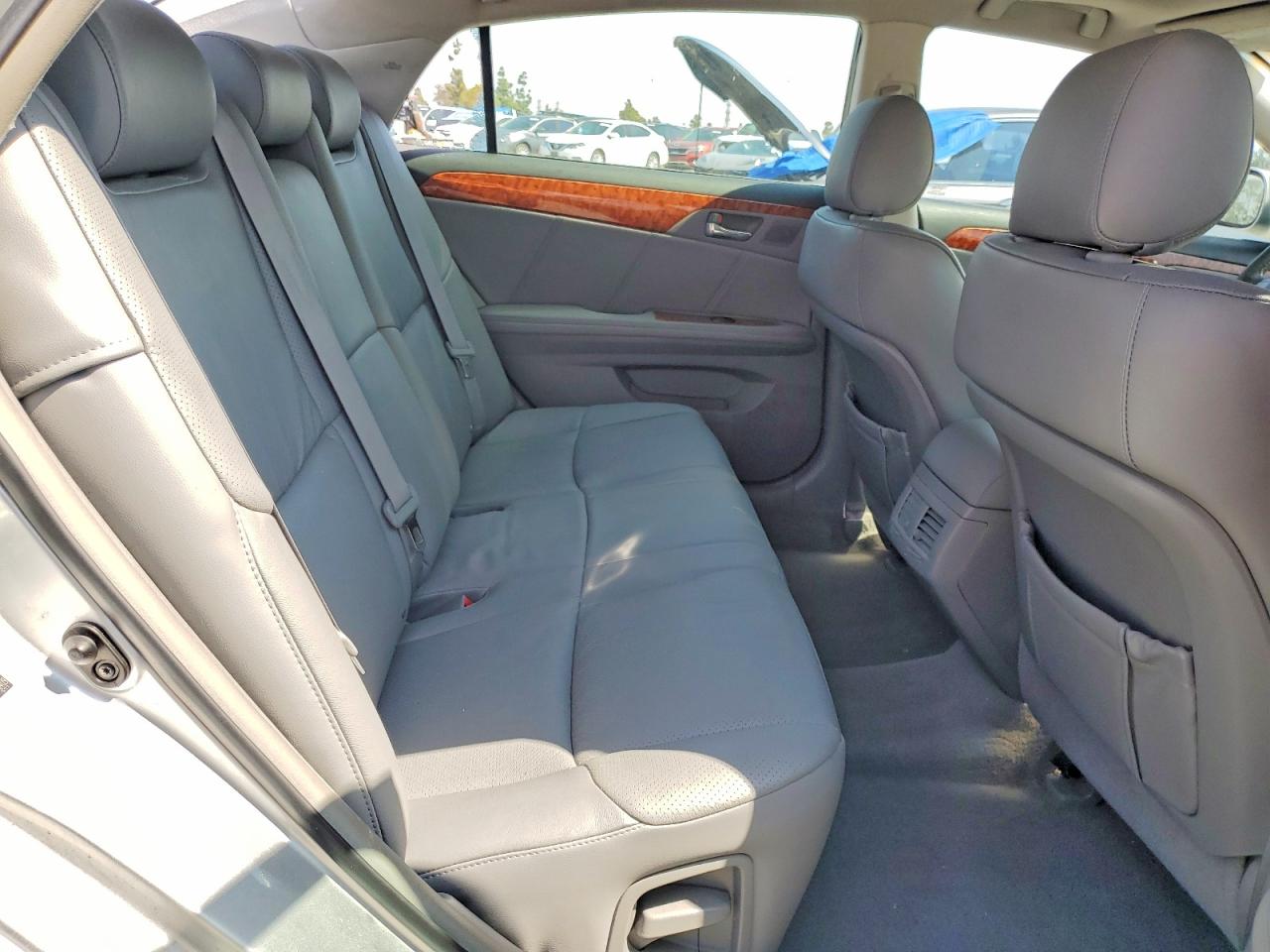 2007 Toyota Avalon Silver vin: 4T1BK36B57U250409