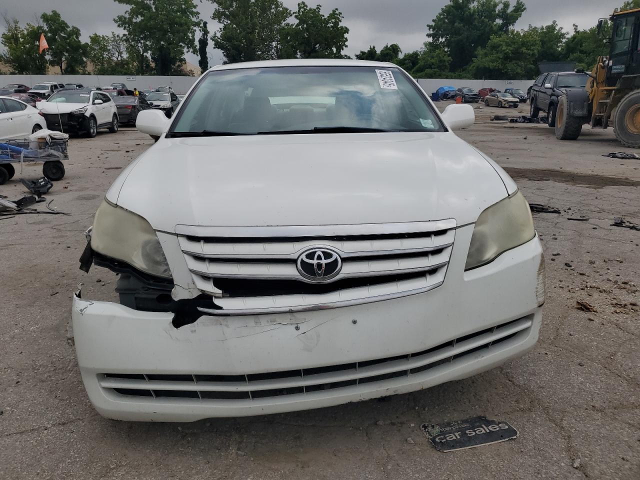 2005 Toyota Avalon Xl White vin: 4T1BK36B65U008371