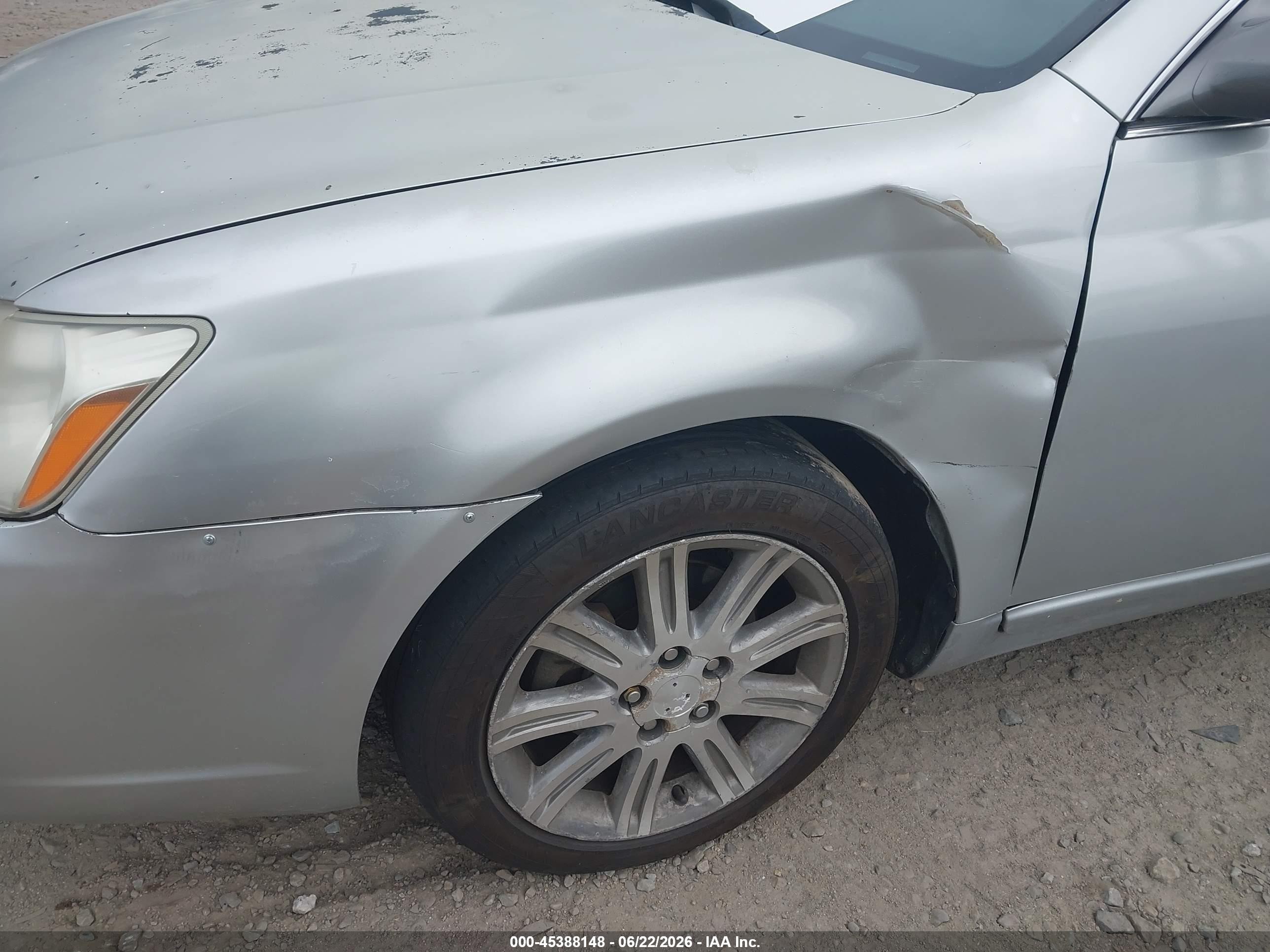 2005 Toyota Avalon Limited Silver vin: 4T1BK36B65U014851