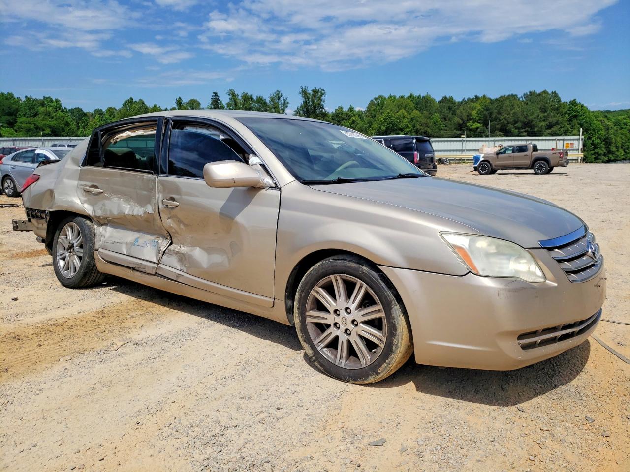 2005 Toyota Avalon Xl Gold vin: 4T1BK36B65U031598