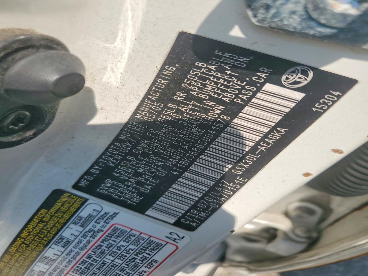 2005 Toyota Avalon Xls White vin: 4T1BK36B65U041578