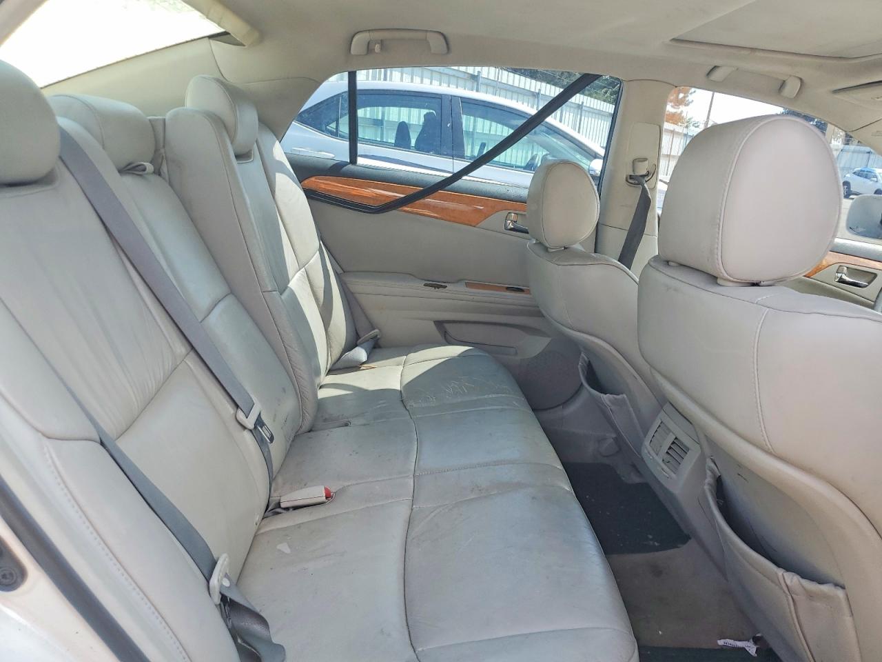 2005 Toyota Avalon Xls White vin: 4T1BK36B65U041578