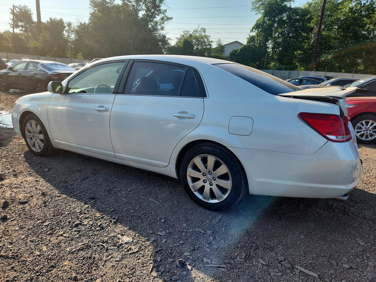 2006 Toyota Avalon Xls Белый vin: 4T1BK36B66U118225