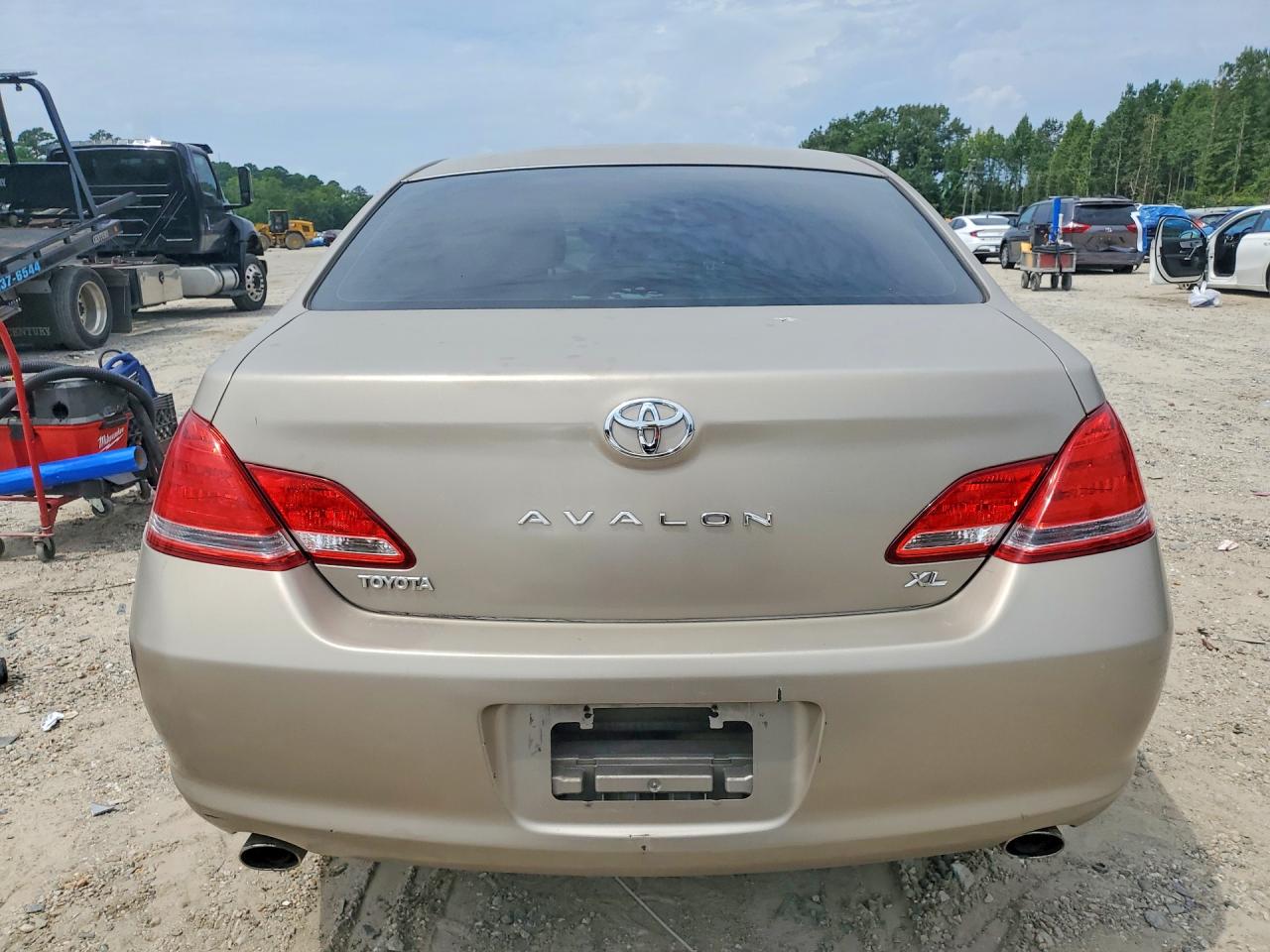 2006 Toyota Avalon Xl Gold vin: 4T1BK36B66U128236