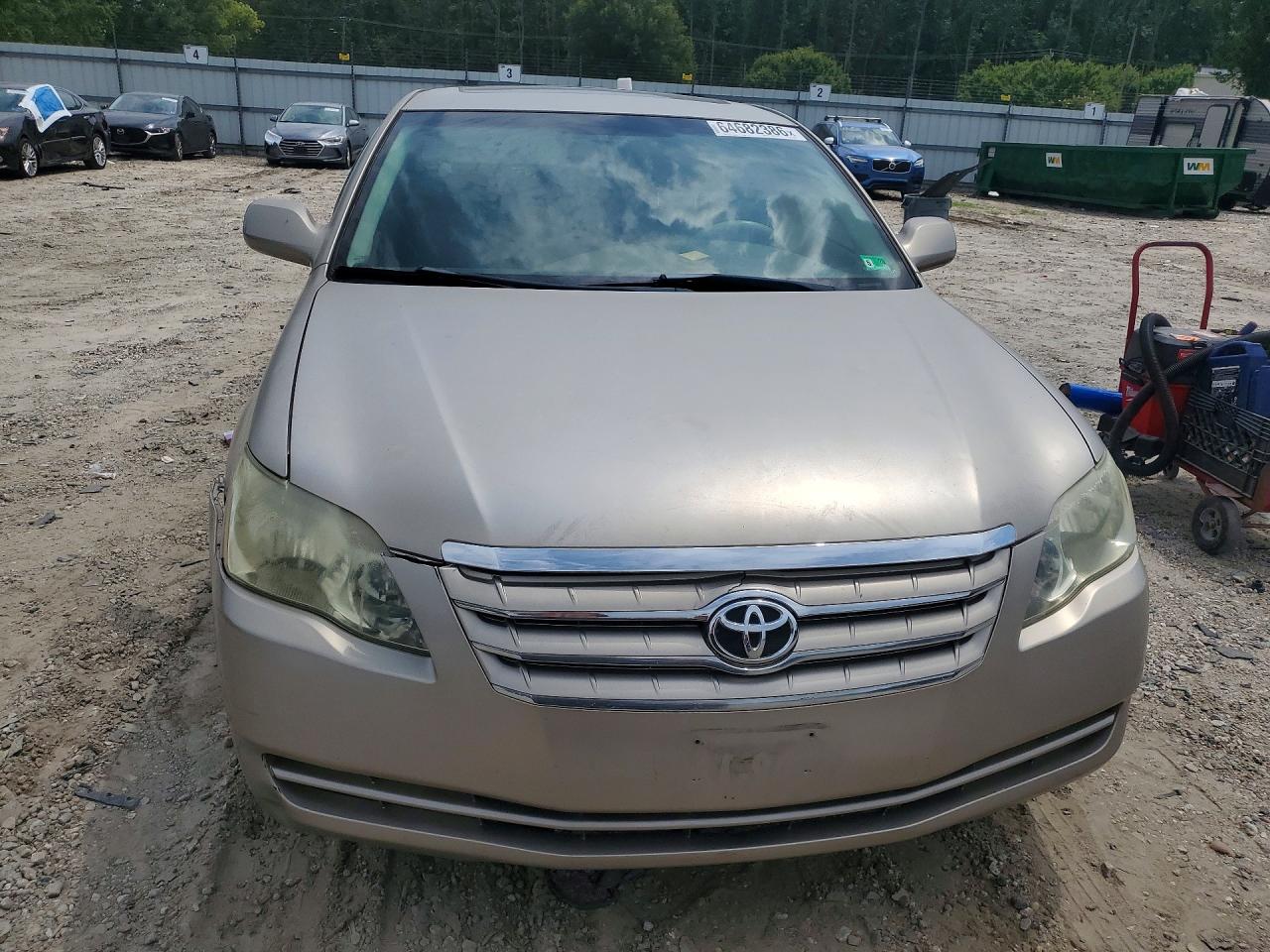 2006 Toyota Avalon Xl Gold vin: 4T1BK36B66U128236