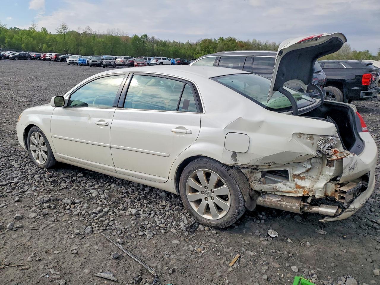 2006 Toyota Avalon Xls White vin: 4T1BK36B66U158465