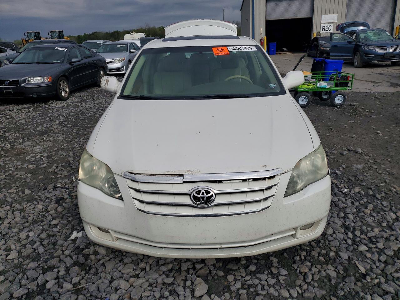 2006 Toyota Avalon Xls White vin: 4T1BK36B66U158465