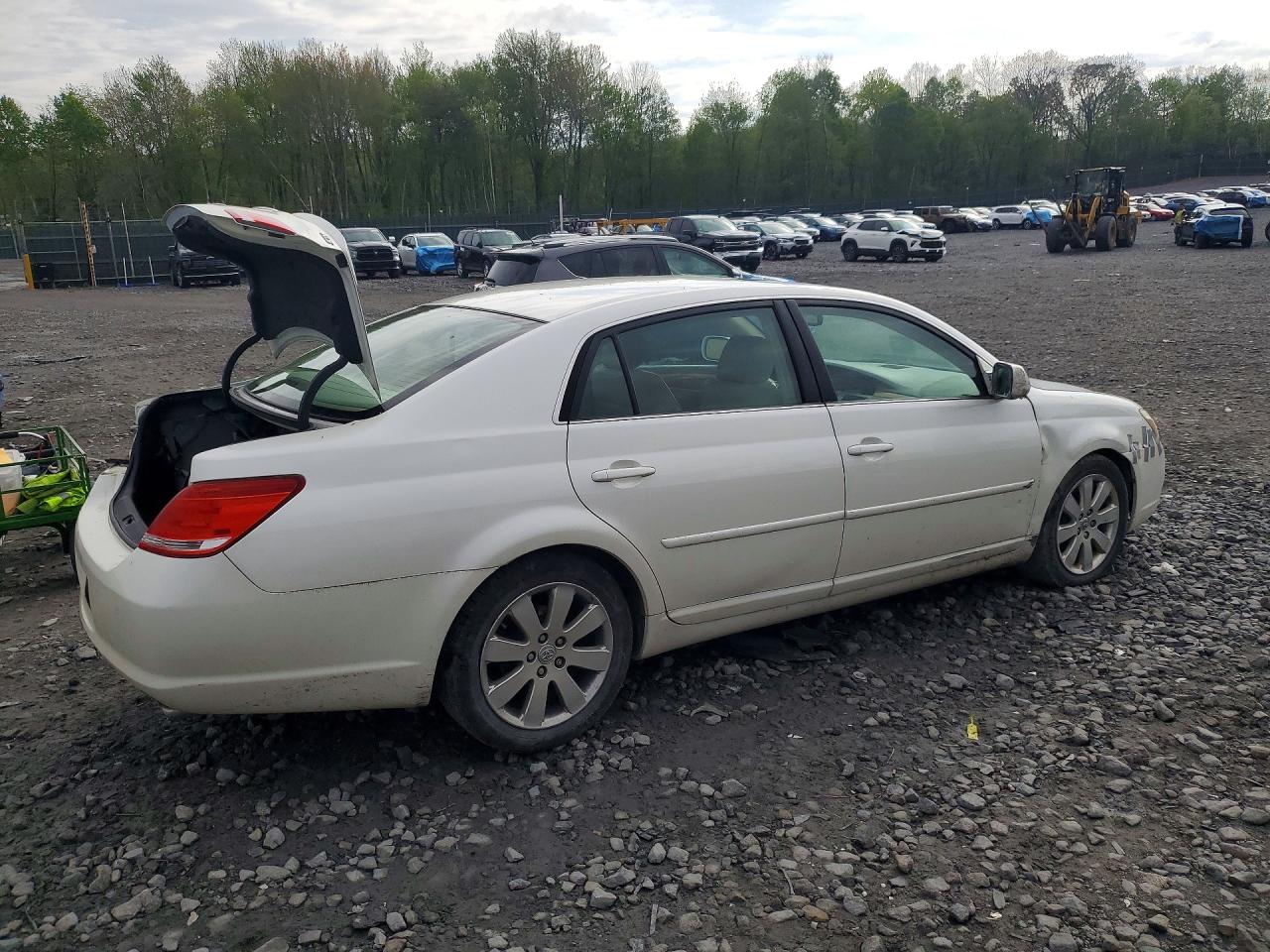 2006 Toyota Avalon Xls White vin: 4T1BK36B66U158465